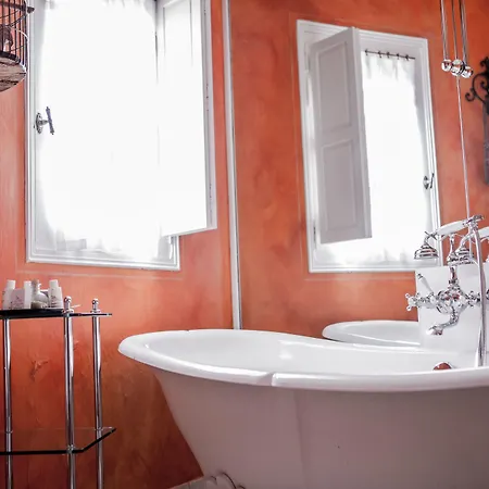 Hotel La Bastide De - Et Restaurant - Teritoria Moustiers-Sainte-Marie