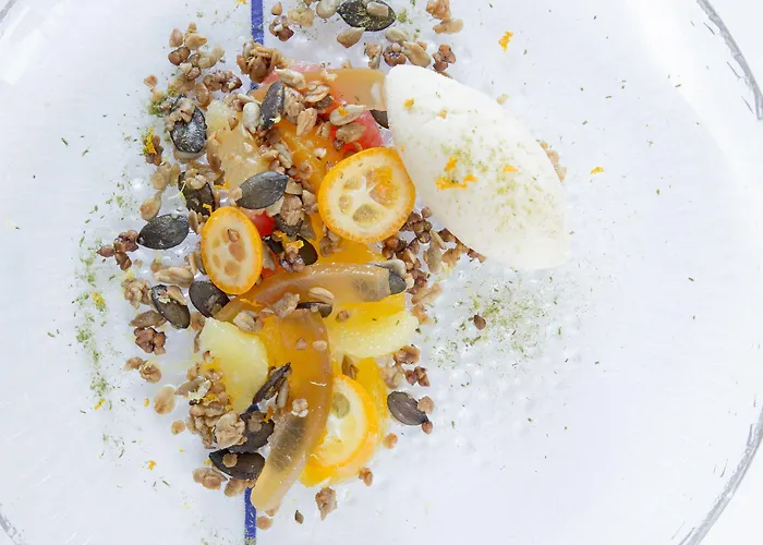 Hotel La Bastide De - Les Collectionneurs 4*