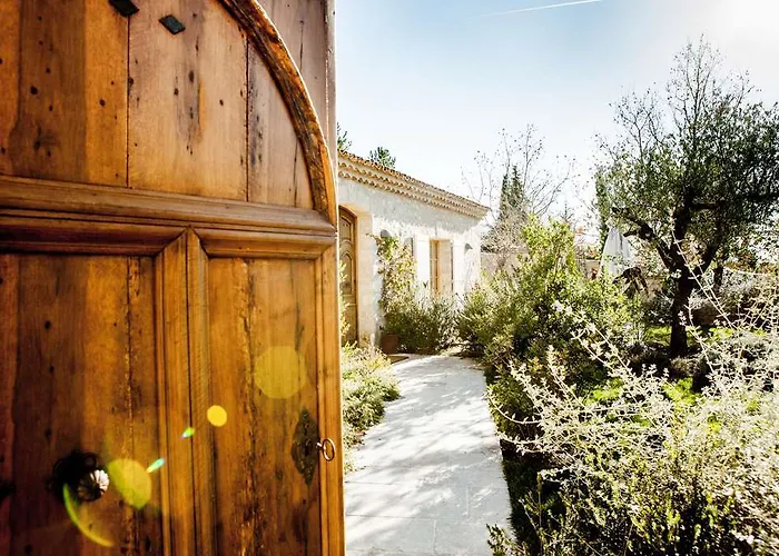 La Bastide De - Les Collectionneurs Hotel